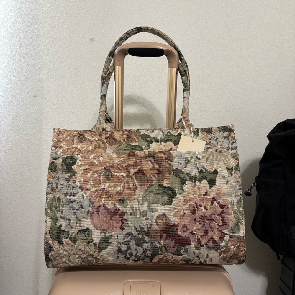 BÉIS book tote in vintage floral NWT